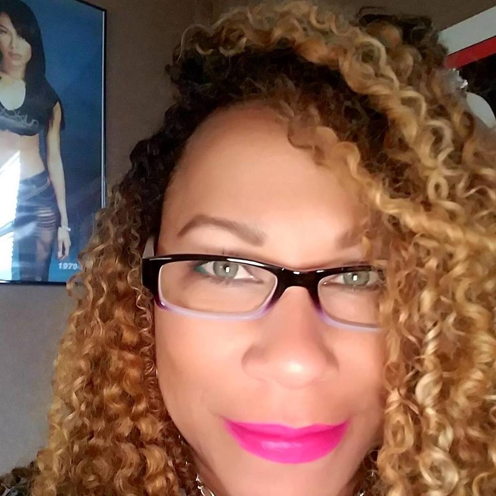 Meet your Posher, Gina